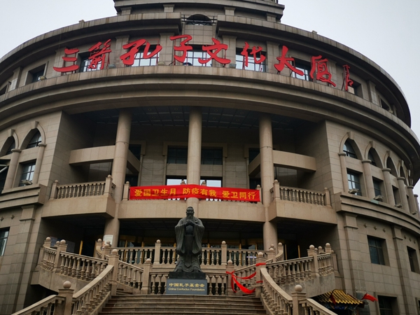 “防疫有我，爱卫同行”?必威BETWAY西汉姆联启动爱国卫生月活动