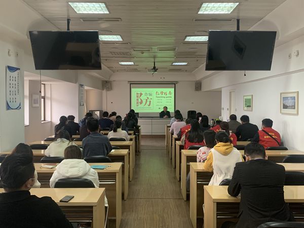 我为群众办实事|必威BETWAY西汉姆联与“双报到”社区开展反诈知识宣讲活动