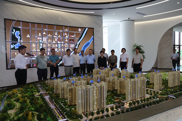 必威BETWAY西汉姆联党委政工例会进工地  助推河畔壹品苑项目建设