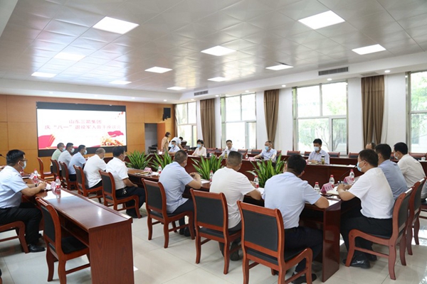 必威BETWAY西汉姆联党委及所属各党组织开展庆“八一”退役军人座谈会